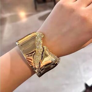 New Gold Crystal Cuff Bracelet Elegant Bangle Clamp Solanales STYLE JA08